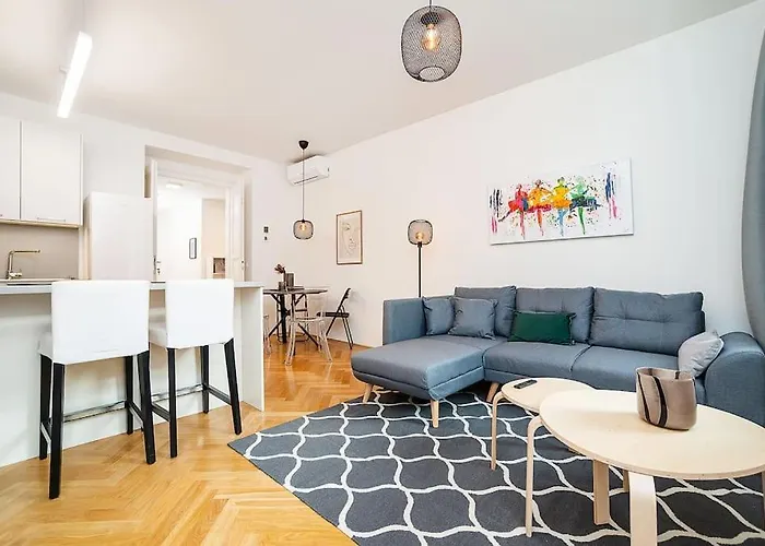 Amazing Two-Bedroom With Terrace